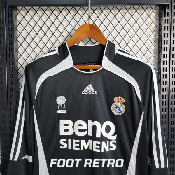 MAILLOT RETRO REAL MADRID THIRD 2006-07 MANCHES LONGUES (3)