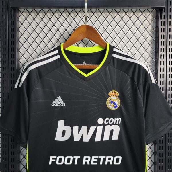 MAILLOT RETRO VINTAGE REAL MADRID AWAY 2010-11 (3)